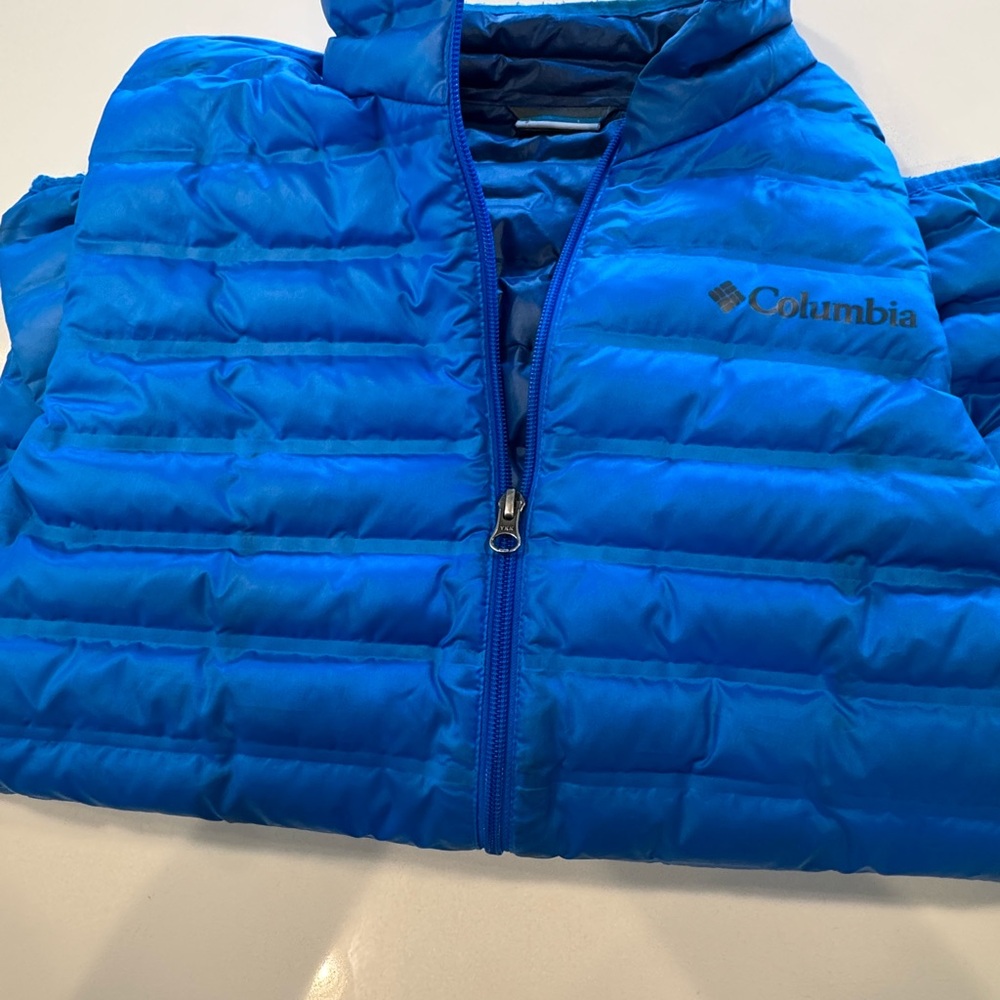 Columbia Vibrant Blue Outerwear